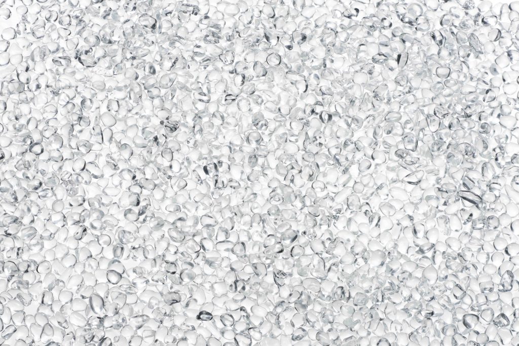 Transparent plastic granules